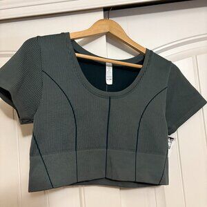 Offline By Aerie Cropped T Shirt XXL Green Short Sleeve Ribbed Nylon Blend